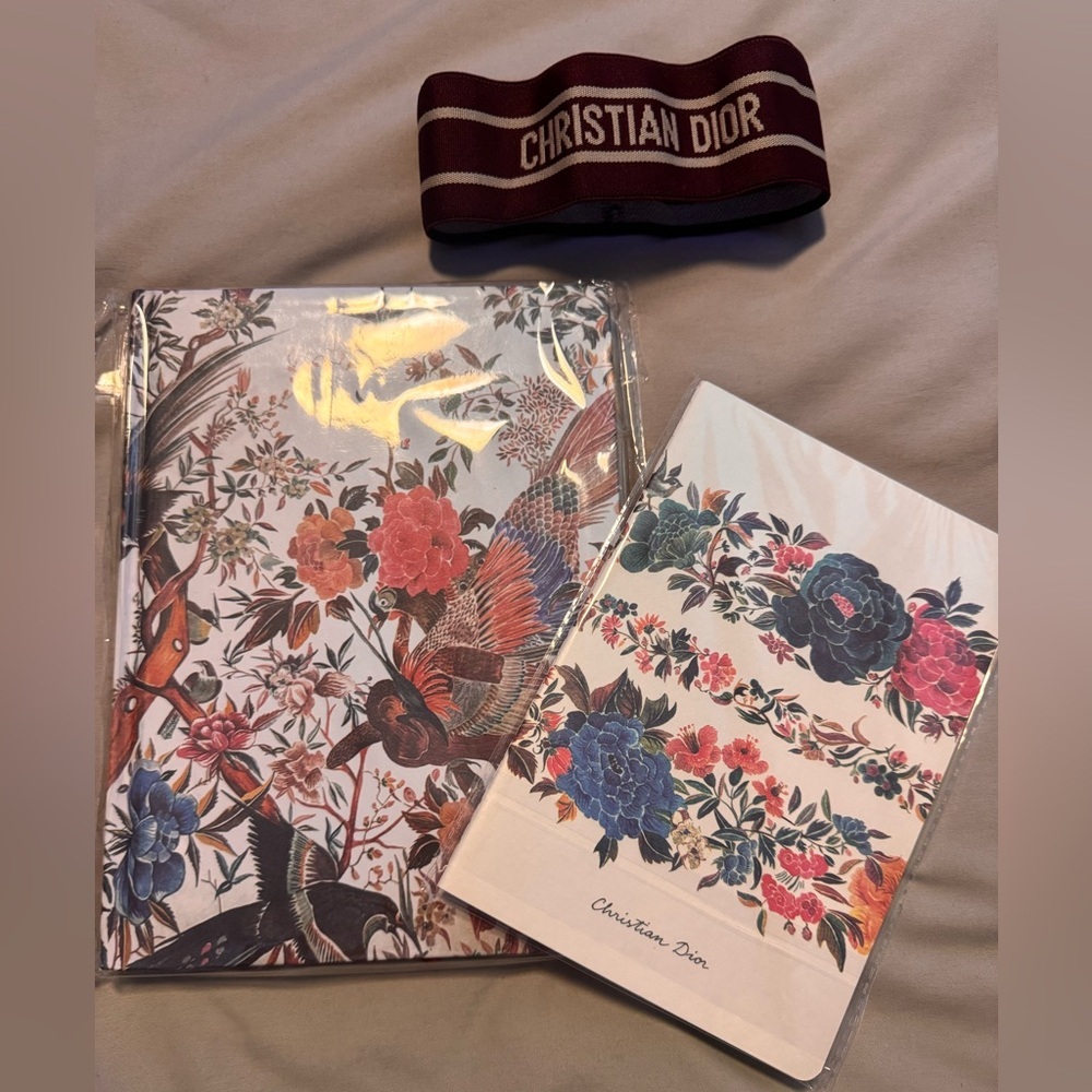 Dior Floral Stationery Set with Pink and Blue Accents - Picture 2 of 3